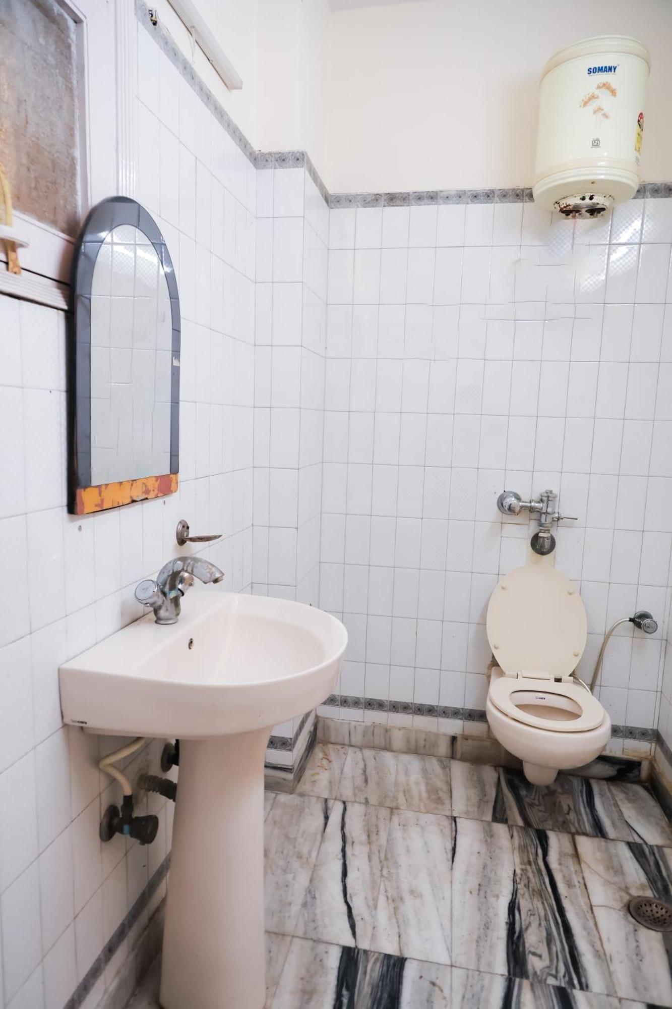 Hotel Green Villa - Near Anand Vihar Station نيودلهي المظهر الخارجي الصورة